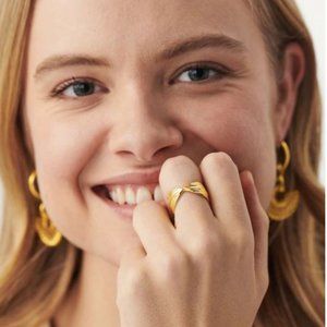 Missoma London wave ring